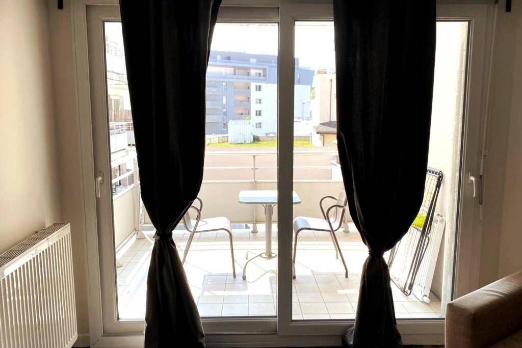 Jeremy T2 Idealement Situethonon Centre Avec Terrasse Et Garage Apartment *
